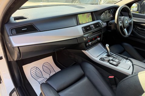 BMW 5 Series 520D M SPORT TOURING 15