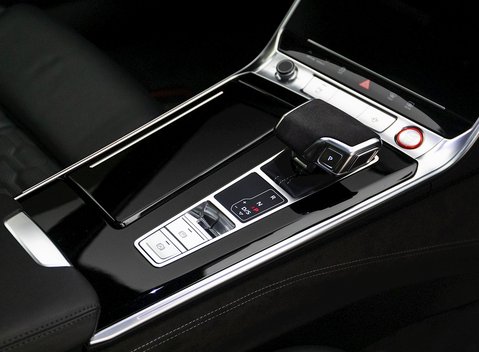 Audi RS6 Avant Carbon Black 20