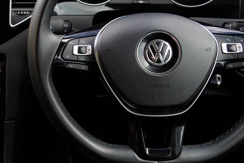 Volkswagen Golf SV GT TSI 18