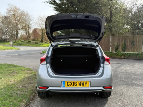 Toyota Auris VVT-I EXCEL HYBRID AUTO 38