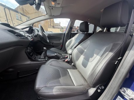 Ford Fiesta TITANIUM X 11