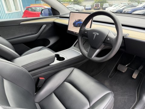 Tesla Model Y (Dual Motor) Long Range SUV 5dr Electric Auto 4WDE (384 bhp) 3