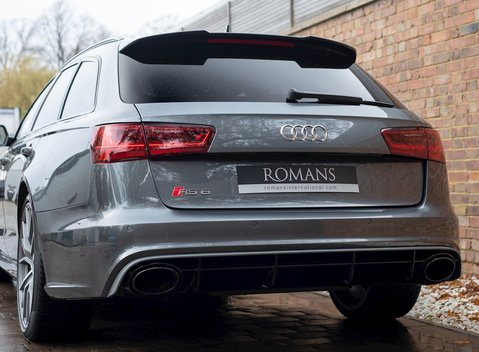 Audi RS6 Avant Performance 26