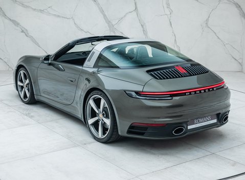 Porsche 911 Targa 4S (992) 9