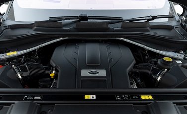 Land Rover Range Rover P530 SV 33