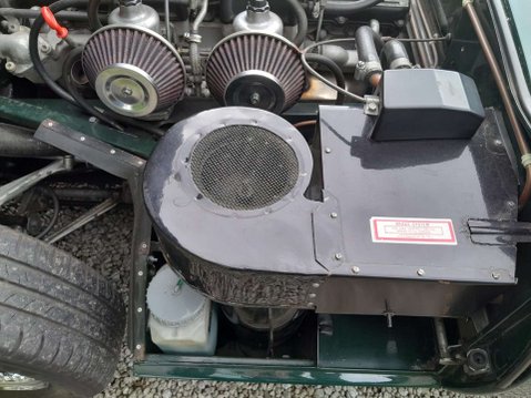 Jaguar E-Type V12 Roadster Manual 10