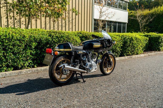 Ducati 900 SS DESMO. EXCELLENT EXAMPLE. NEW GASKETS. UPDATED CARBS. SINGLE & DUAL SEAT 1