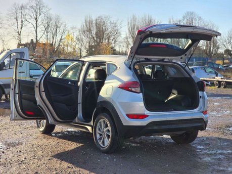 Hyundai TUCSON 1.7 CRDi Blue Drive SE Nav SUV 5dr Diesel DCT Euro 6 (s/s) (141 ps) 11