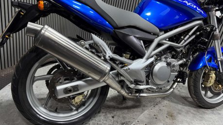 Cagiva Raptor 2007 ONLY 15K MOT SEPTEMBER 2027 LIGHTWEIGHT NAKED 650CC 36