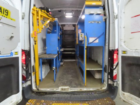 Ford Transit 2.0 350 EcoBlue FWD L2 H3 Euro 6 5dr 8