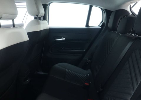 Fiat 600 1.2 600 La Prima HEV Auto 5dr 43