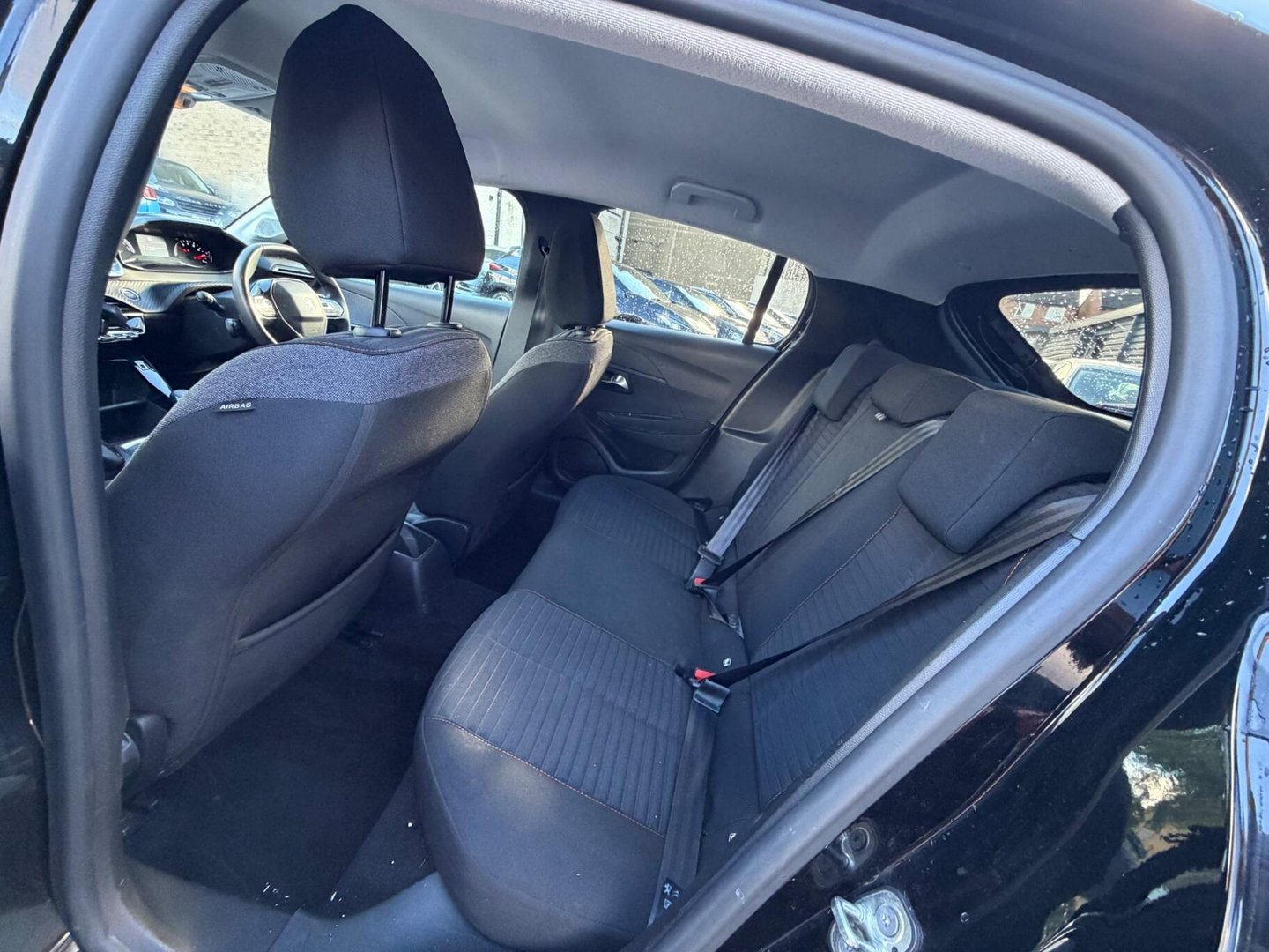 2023 Peugeot 208 — image 9