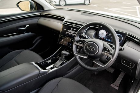 Hyundai TUCSON T-GDI SE CONNECT DCT MHEV