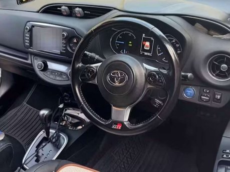 Toyota Yaris 1.5 VVT-h GR SPORT Hatchback 5dr Petrol Hybrid E-CVT Euro 6 (s/s) (100 ps) 7