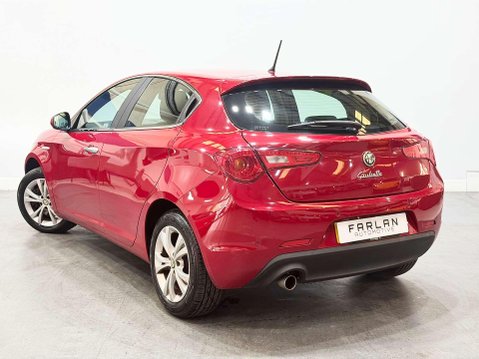 Alfa Romeo Giulietta 1.4 TB MultiAir Lusso Hatchback 5dr Petrol Manual Euro 5 (s/s) (170 bhp) 21