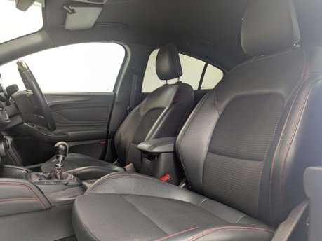 Ford Focus 1.0 Focus ST-Line X 5dr 38