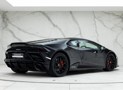 Lamborghini Huracan LP640-4 EVO 7