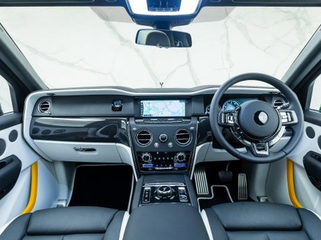 Rolls-Royce Cullinan BLACK BADGE 