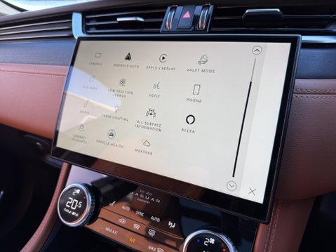 Jaguar F-Pace 2.0 D200 MHEV R-Dynamic Black SUV 5dr Diesel Auto AWD Euro 6 (s/s) (204 ps) 44