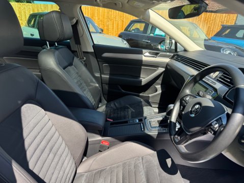 Volkswagen Passat GT TDI BLUEMOTION TECHNOLOGY DSG 33