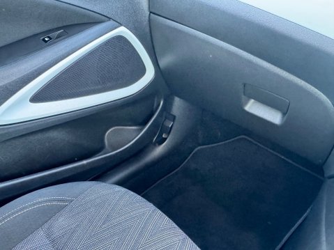 Vauxhall Crossland X GRIFFIN 33