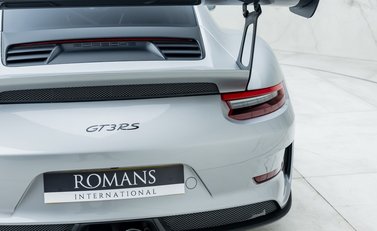 Porsche 911 GT3 RS Weissach (991.2) 30