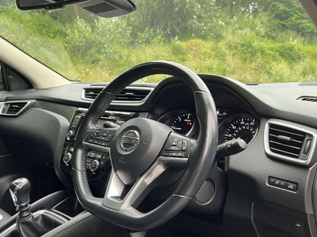Nissan Qashqai 1.6 Qashqai Tekna dCi 5dr 14