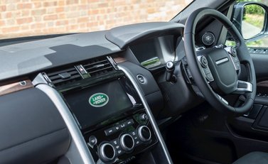 Land Rover Discovery Td6 HSE Luxury 19
