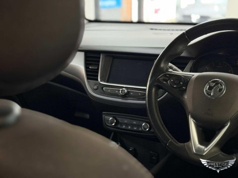 Vauxhall Crossland 1.2 Design SUV 5dr Petrol Manual Euro 6 (s/s) (83 ps) 59