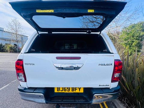 Toyota Hilux INVINCIBLE 4WD D-4D DCB 7