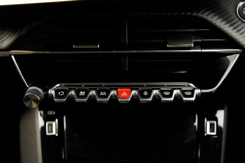 Peugeot 208 ALLURE PREMIUM 28