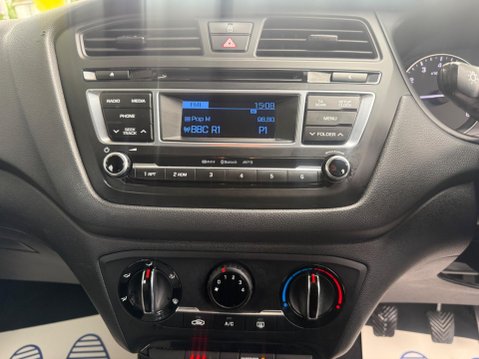 Hyundai i20 1.2 Blue Drive SE Euro 6 (s/s) 5dr 29