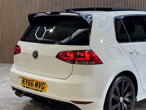 Volkswagen Golf 2.0 Golf R-Line Edition TDI BlueMotion Technology 5dr 21