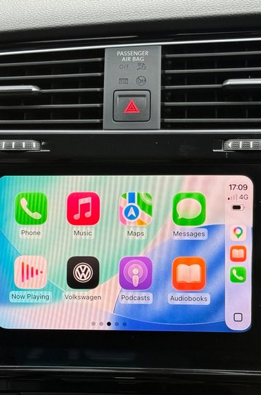 Volkswagen Golf R-LINE EDITION TSI EVO DSG -EX DEMO +1 OWNER -APPLE CARPLAY-ADAPTIVE CRUISE 