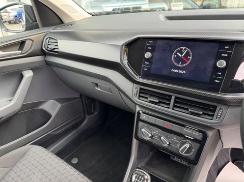 Volkswagen T-Cross SE TSI 27