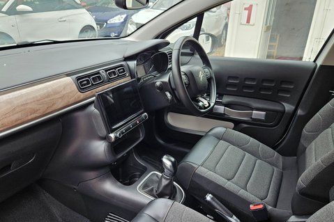 Citroen C3 PURETECH SHINE PLUS S/S..1 OWNER 3 SERVICES.APPLE CARPLAY..NAVIGATION 5