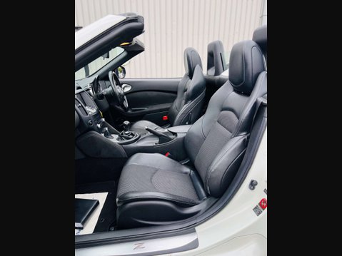Nissan 370Z 3.7 370Z GT V6 2dr 25