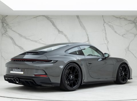 Porsche 911 (992) GT3 Touring 7
