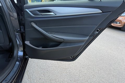 BMW 5 Series 520I SE TOURING AUTOMATIC ESTATE TOURING - HARMAN KARDON - AMBIENT LIGHTING 33