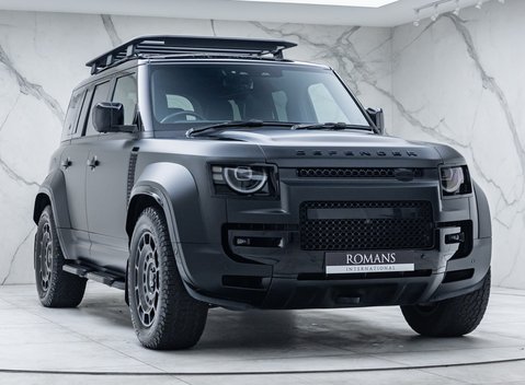 Land Rover Defender 110 OCTA Black 9
