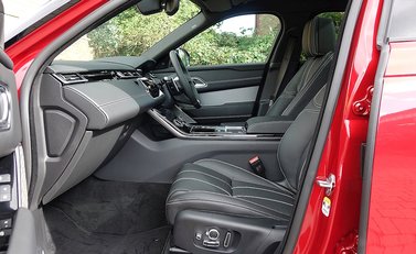 Land Rover Range Rover Velar R-Dynamic D300 HSE 18
