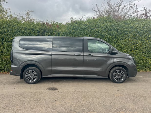 Ford Tourneo Custom (Sold) Titanium Luxe | 9 Seat | Auto | L2 LWB | Euro 6 | £34158 + VAT 4
