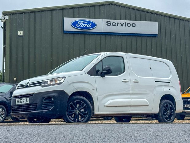 Citroen Berlingo LWB L2H1 [SOLD CM] Low Roof Driver 950 Air Con Alloys Nav Sensors EURO 6 NO 1