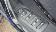 Peugeot 2008 1.2 PureTech Signature SUV 5dr Petrol EAT Euro 6 (s/s) (130 ps) 30