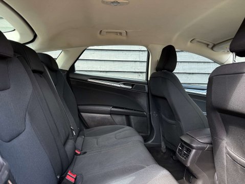 Ford Mondeo 2.0 Mondeo Titanium Econetic TDCi 5dr 29