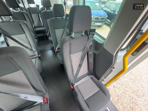Ford Transit Minibus XLWB L4H3 High Roof 17 Seats Camera Trend SELECT 16