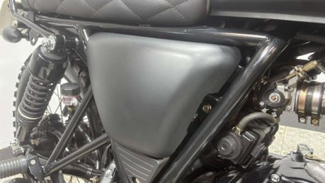 Mutt Mongrel 250 2018 NEW MOT ONLY 6K SCRAMBLER 250CC MODERN RETRO BIKE 23