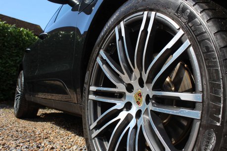 Porsche Macan 2.0T SUV 5dr Petrol PDK 4WD Euro 6 (s/s) (265 ps) 14