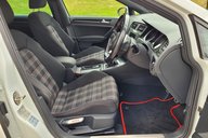 Volkswagen Golf GTI 28