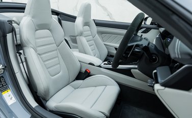 Porsche 911 Turbo S Cabriolet (992) 12